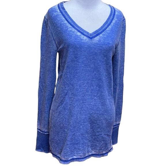 Peyton Jensen Burnout Distressed V-Neck Thermal SM - Picture 1 of 6